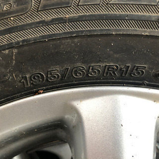 BLIZZAK VRX 195/65R15 スノータイヤ×4の画像
