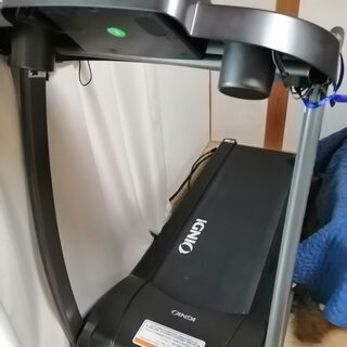 トレッドミル　IGNIO　売ります。