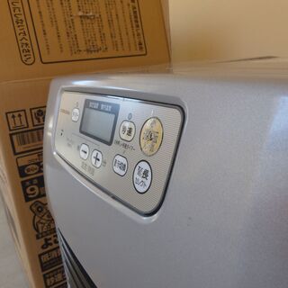【無料】タンク量5L　CORONA　コロナ　石油ファンヒーター　キャスター付きの画像