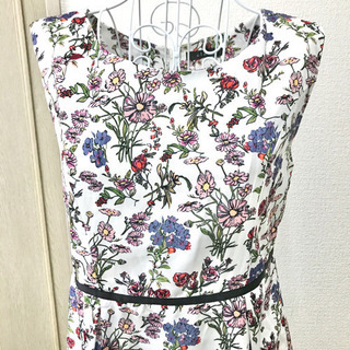 美品　Clear 花柄　ボタニカル柄　ワンピース　ノースリーブ　エレガントの画像