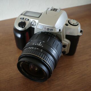 Nikon N60（海外モデル）+標準ズームレンズ