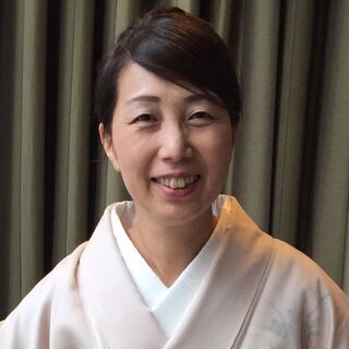 NO正座！美しい所作で女子力アップ！ゼロから始める「テーブル茶道」の画像