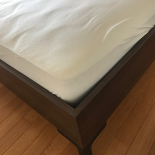べっど　クイーンサイズになります。