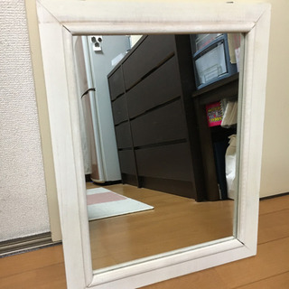 無料　壁掛けもできる鏡　あげますの画像