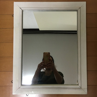 無料　壁掛けもできる鏡　あげます