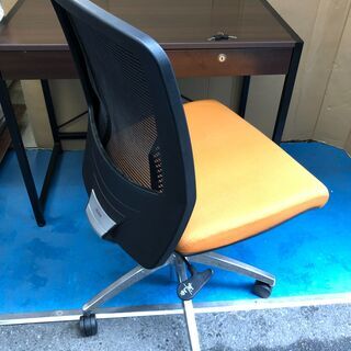 ☆中古 激安！！ 机と椅子のセット 木製のパネル、スチール製黒