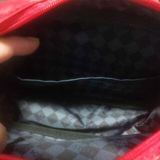 アルソアメイクアップポーチ👝赤色の画像