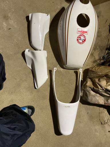 値下げしますkawasakiゼファー外装