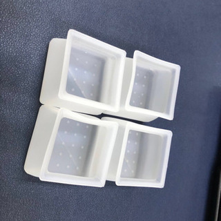 【新品】椅子脚カバー シリコン製 4個セット　滑り止め 防音対策　水洗い可 多サイズ対応　床傷防止 簡単取付 家具保護 角脚 丸脚兼用の画像