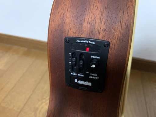 美品　音音 ウクレレベース