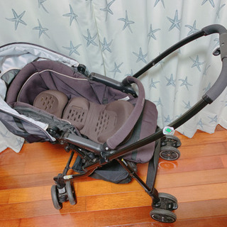 コンビ ベビーカー メチャカルハンディ オート4キャス