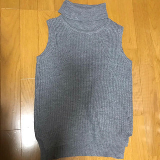 ノースリーブニット