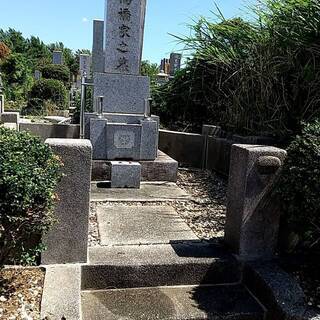 最短でできる方優先　限定１名先着順　墓地の清掃業務　今回お試し１...