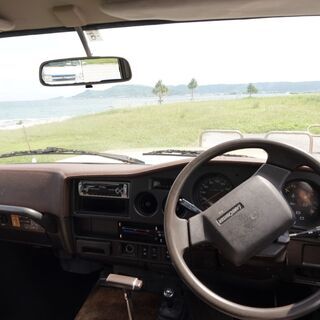 トヨタ　ランドクルーザー６０　丸目の画像