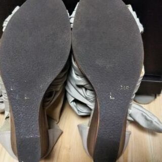 リボン付きブーティサンダル（L）の画像