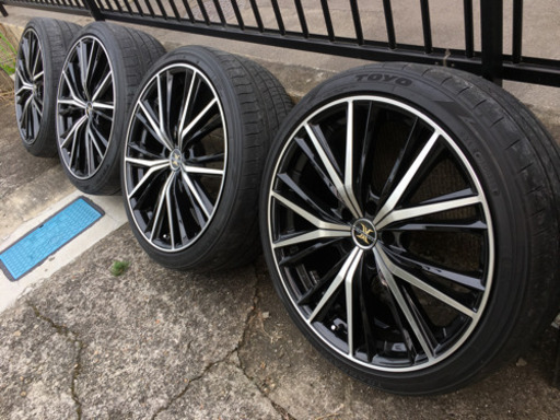 １０月中限定８万円✨　プリウスα ２０インチ 美品 溝有 アルミ TOYO タイヤ ／検 クラウン アルファード C-HR エスティマ