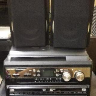 CD、テープ、レコードプレーヤー