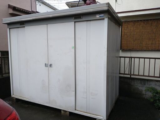 イナバ物置　中古　中型大型　巾264高さ207奥行137