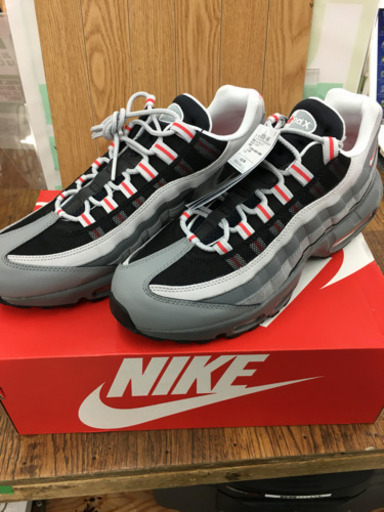 NIKEナイキ　エアマックス95エッセンシャル  C13705 600　サイズ：28.5cm　未使用品