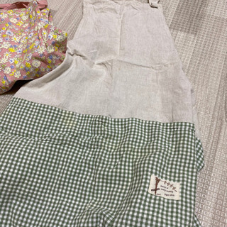 エプロン3つ　バラでもOKの画像