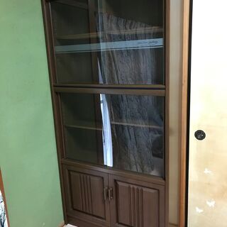 本棚を取りに来ていただける方に無料でお譲りします