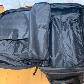 EASTPAK　スーツケースの画像