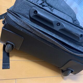 EASTPAK　スーツケースの画像