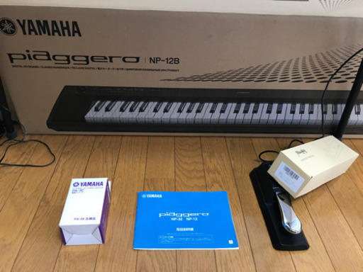 ヤマハ　piaggero  電子キーボード　NP-12B  美品