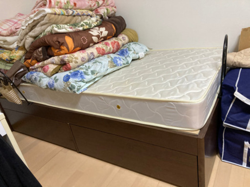 シングルベッド