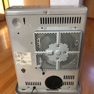 石油ファンヒーターの画像