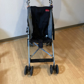 折りたたみ式　軽量ベビーカー