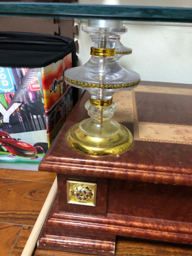 ガラステーブル