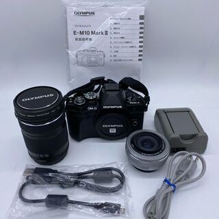 OLYMPUS（オリンパス）OM-D E-M10 Mark III EZ　ミラーレスカメラ　ダブルズームカメラ