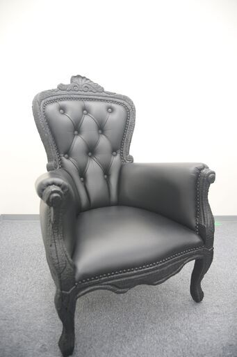 moooi スモークチェア　シングルソファ　本皮　美品　ショールーム展示品　モーイ　高級家具　黒　ブラック　かっこいい