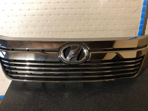 必見‼️大幅値下げ12000→8500円‼️ヴェルファイア20系後期　フロントグリル未使用品