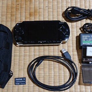 PSP1000本体 動作確認済 ＧＰＳ メモリースティック４ＧＢ...