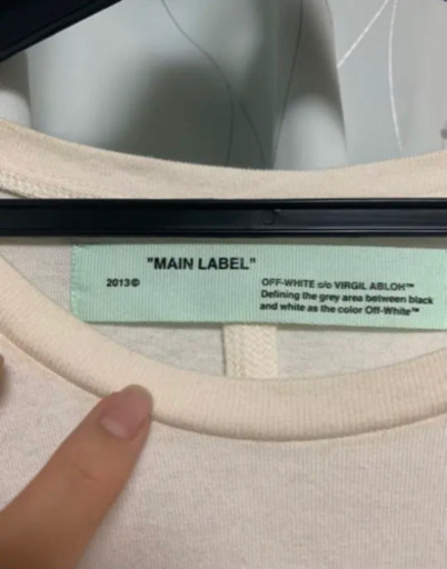 Off-White ロンＴ