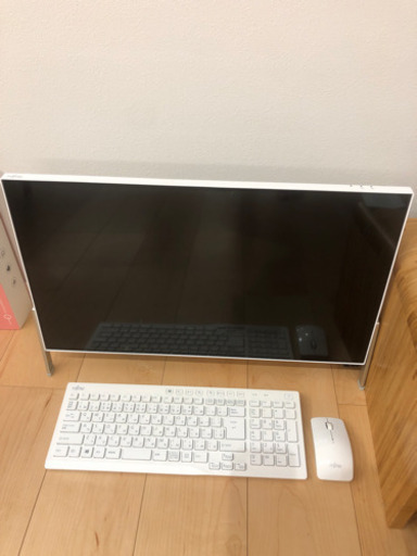 液晶に難あり！富士通FMVF70B3W