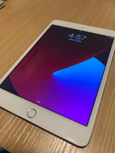 iPad mini 4 Wi-Fiモデル 128GB シルバー