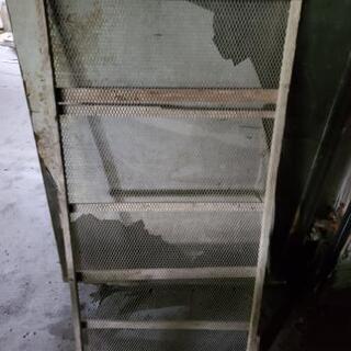 魚を干す網、大量にあります！