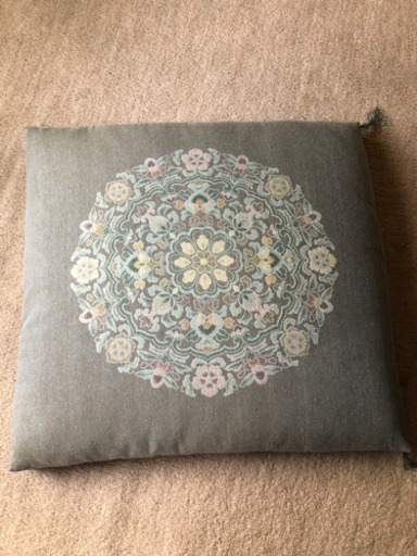 座布団　（八端判）59×63cm 20枚　商談済み
