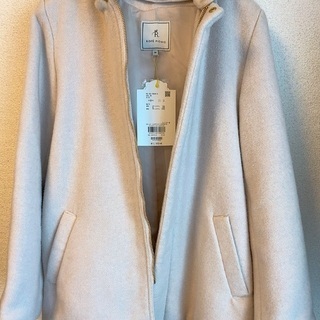 ロペピクニックのアイボリーコートの画像