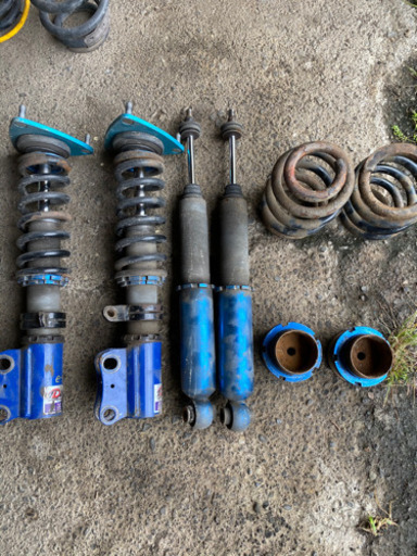 50系エスティマ車高調です