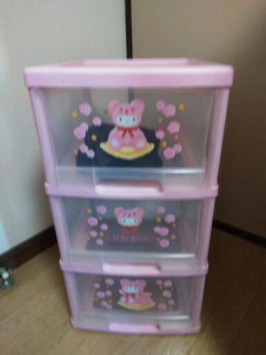 中古品★ハローキティ　３段　ボックス