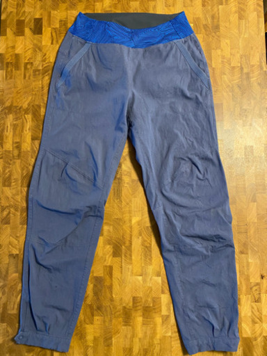 取引終了しました　Patagonia ウィメンズ・カリサ・ロック・パンツ