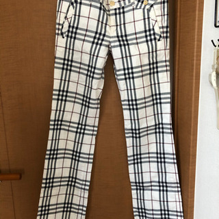 【お譲り先決定】バーバリー ブルーレーベル チェックパンツ 白の画像