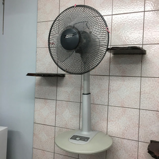 古い首振り扇風機(ジャンク)