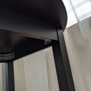 IKEA ラウンドダイニングテーブルの画像