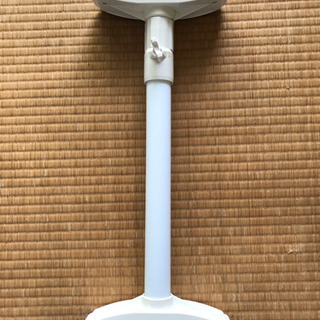 家具転倒防止伸縮棒４本あります