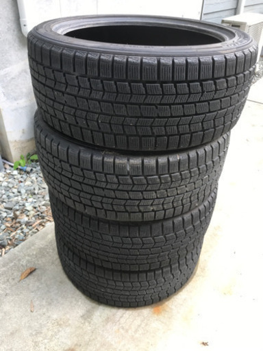 更に値下げしました❗️早めに準備を！225/45R18 中古スタッドレス4本セット　使用少なめでまだまだ溝あり！